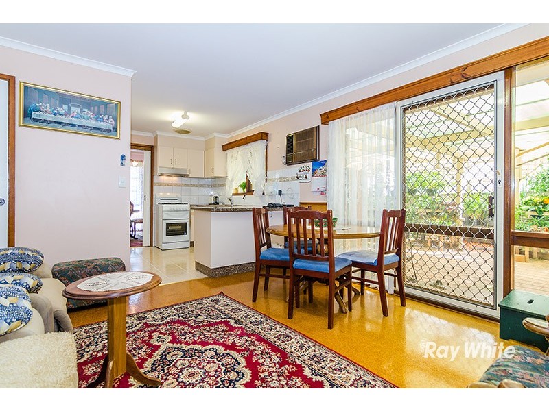 55 Courtenay Avenue, Cranbourne North VIC 3977