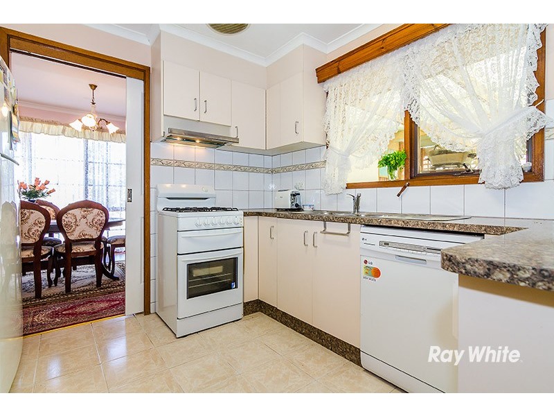 55 Courtenay Avenue, Cranbourne North VIC 3977