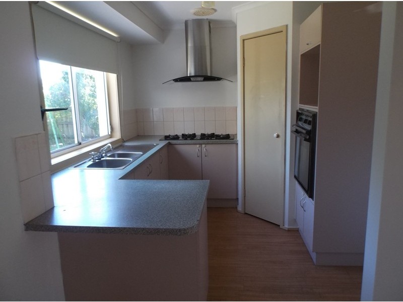 19 Joyce Street, Cranbourne West VIC 3977