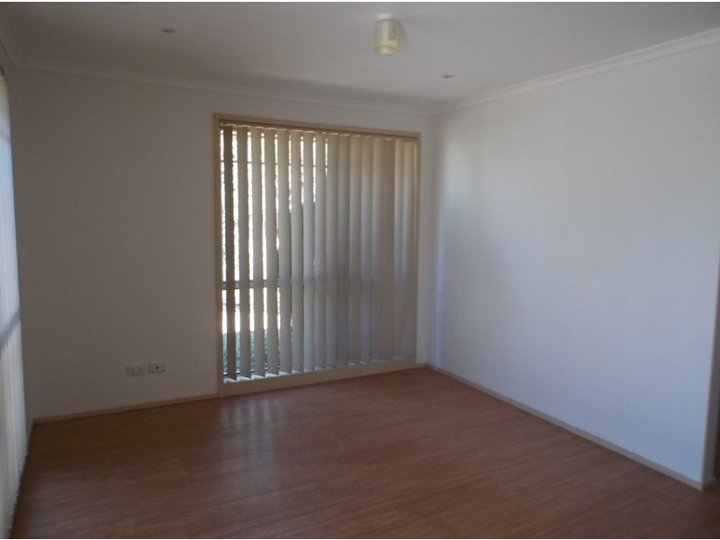 19 Joyce Street, Cranbourne West VIC 3977