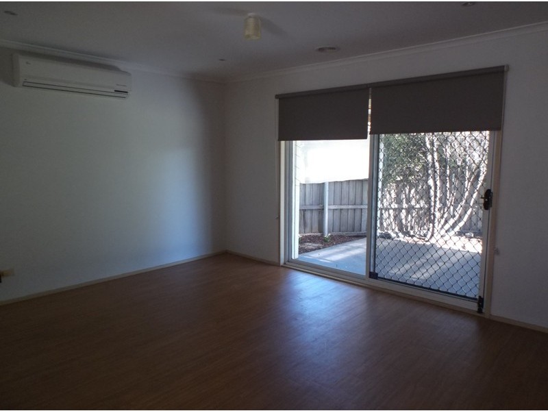 19 Joyce Street, Cranbourne West VIC 3977