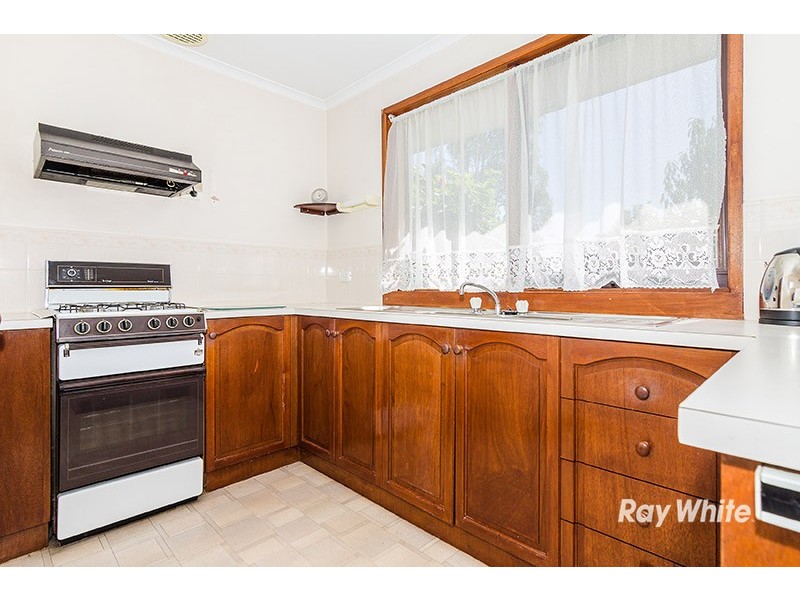 2/2 Cook Court, Cranbourne VIC 3977