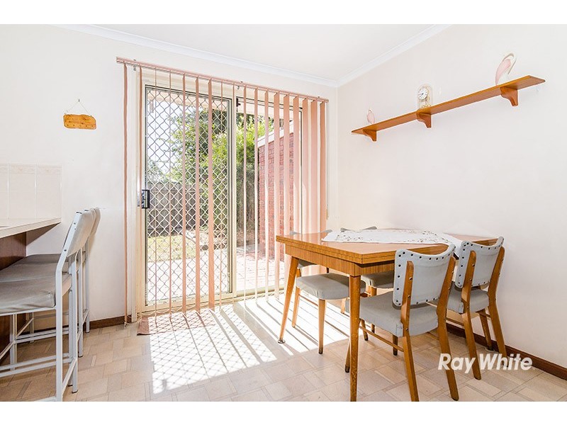 2/2 Cook Court, Cranbourne VIC 3977