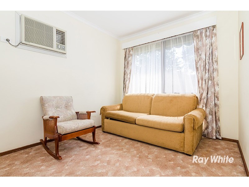 2/2 Cook Court, Cranbourne VIC 3977