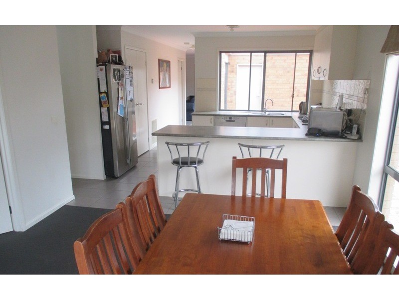 50 Tyndall Street, Cranbourne East VIC 3977