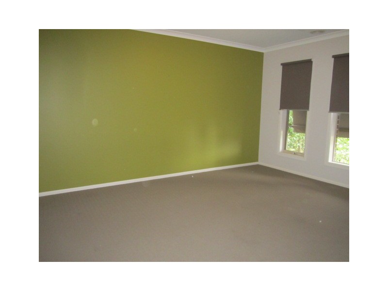 3 Paratea Lane, Cranbourne North VIC 3977