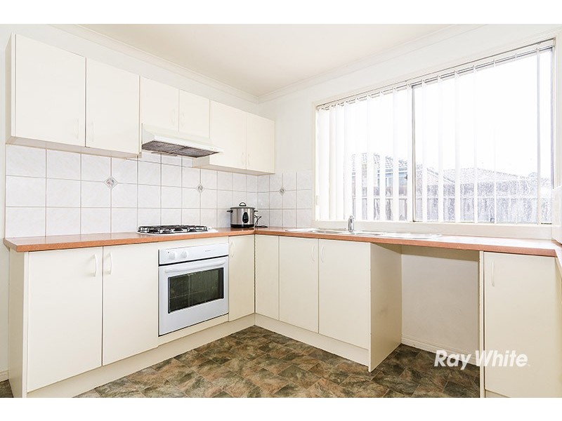 63 Scarborough Avenue, Cranbourne West VIC 3977