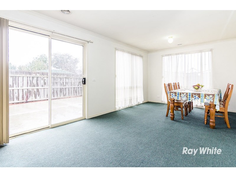 63 Scarborough Avenue, Cranbourne West VIC 3977