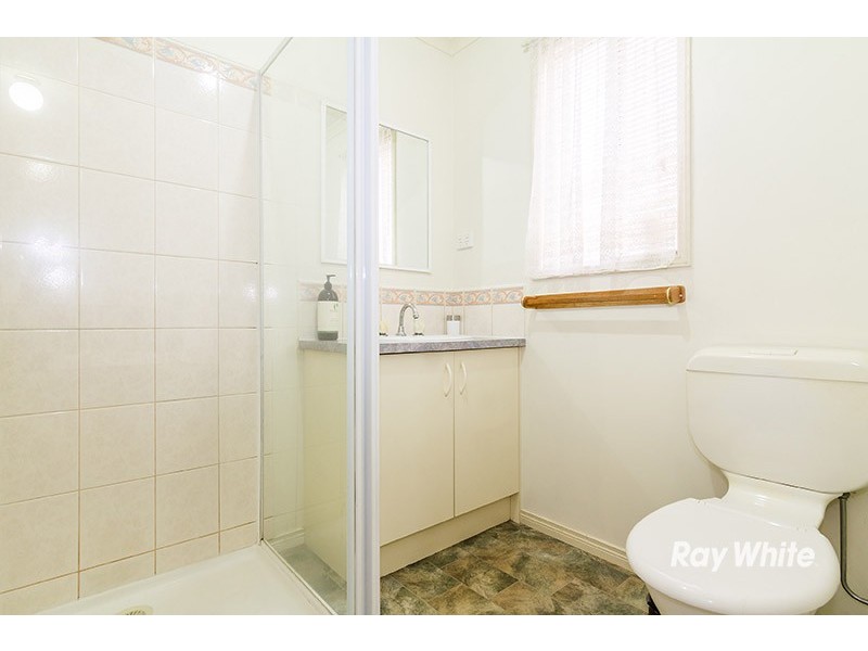 63 Scarborough Avenue, Cranbourne West VIC 3977