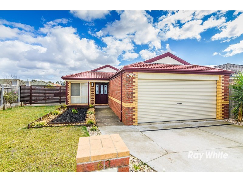 63 Scarborough Avenue, Cranbourne West VIC 3977