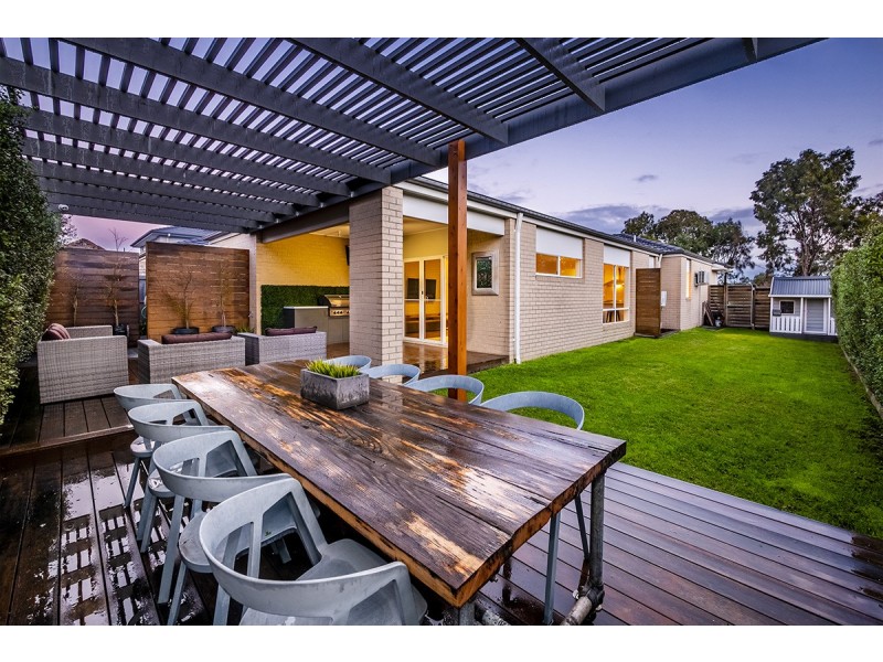 28 Lemon grove, Cranbourne West VIC 3977