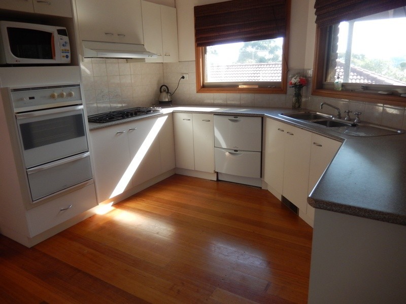 7 Settlers Hill Rise, Pakenham VIC 3810