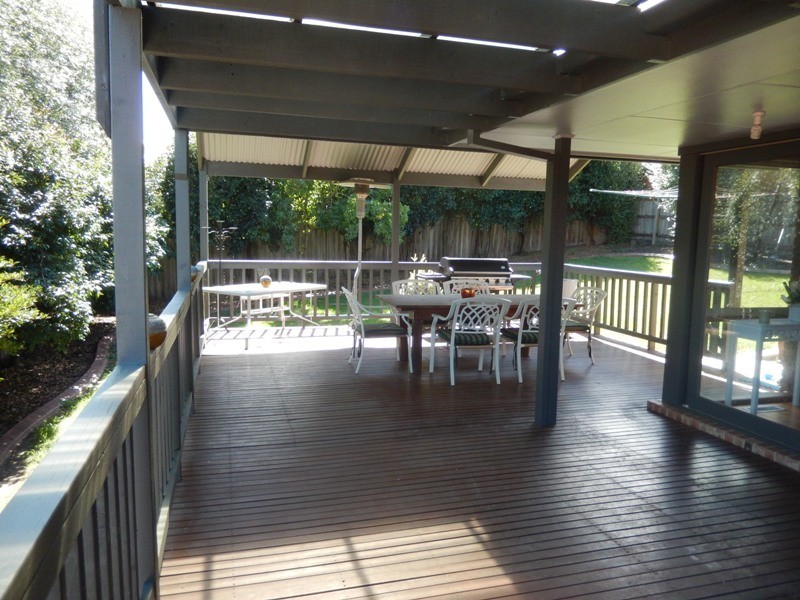 7 Settlers Hill Rise, Pakenham VIC 3810