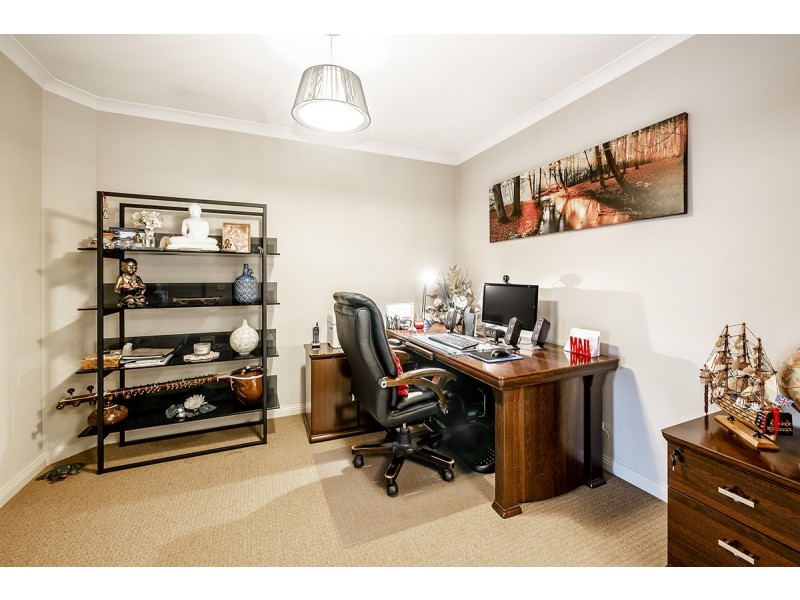 7 Starlight Rise, Cranbourne East VIC 3977