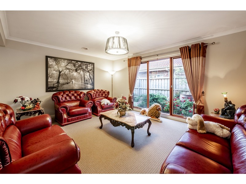 7 Starlight Rise, Cranbourne East VIC 3977