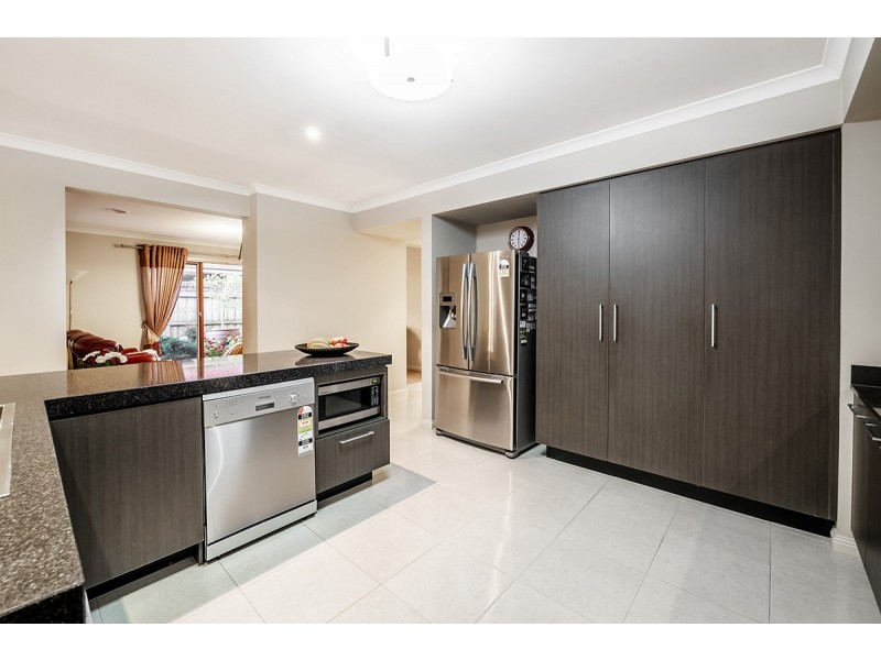 7 Starlight Rise, Cranbourne East VIC 3977