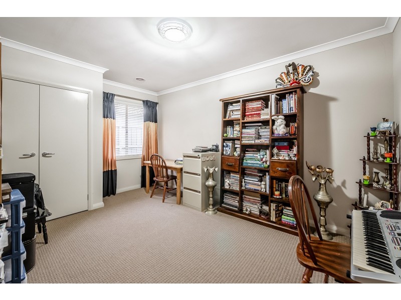 7 Starlight Rise, Cranbourne East VIC 3977