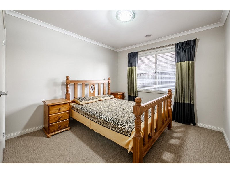 7 Starlight Rise, Cranbourne East VIC 3977