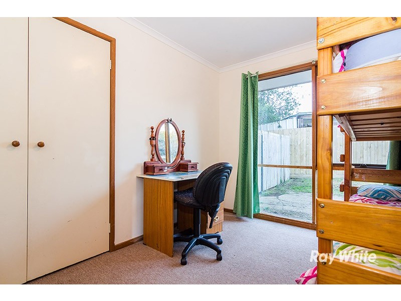 4 South Charles Court, Cranbourne VIC 3977