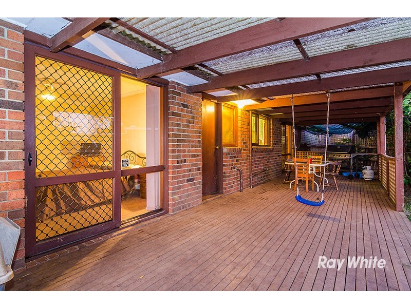 4 South Charles Court, Cranbourne VIC 3977