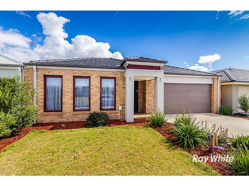 4 Sawgrass Way, Cranbourne West VIC 3977