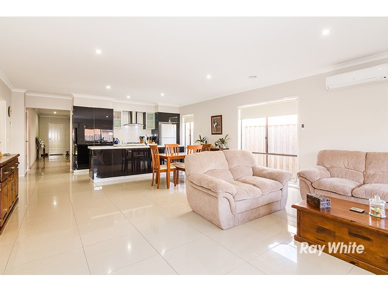 4 Sawgrass Way, Cranbourne West VIC 3977