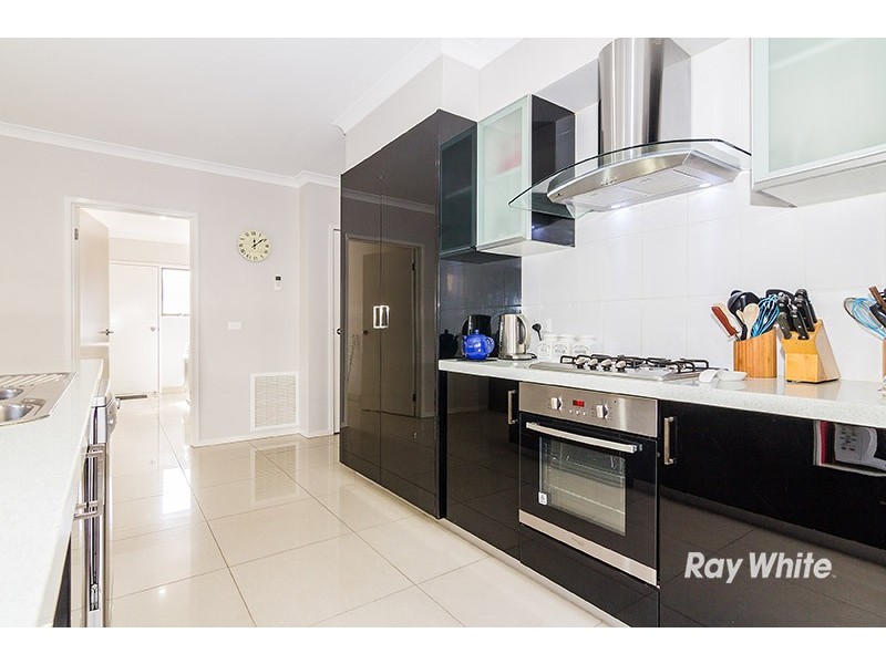 4 Sawgrass Way, Cranbourne West VIC 3977