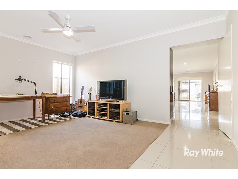 4 Sawgrass Way, Cranbourne West VIC 3977
