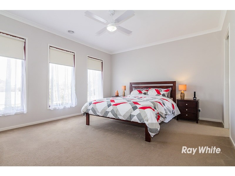 4 Sawgrass Way, Cranbourne West VIC 3977