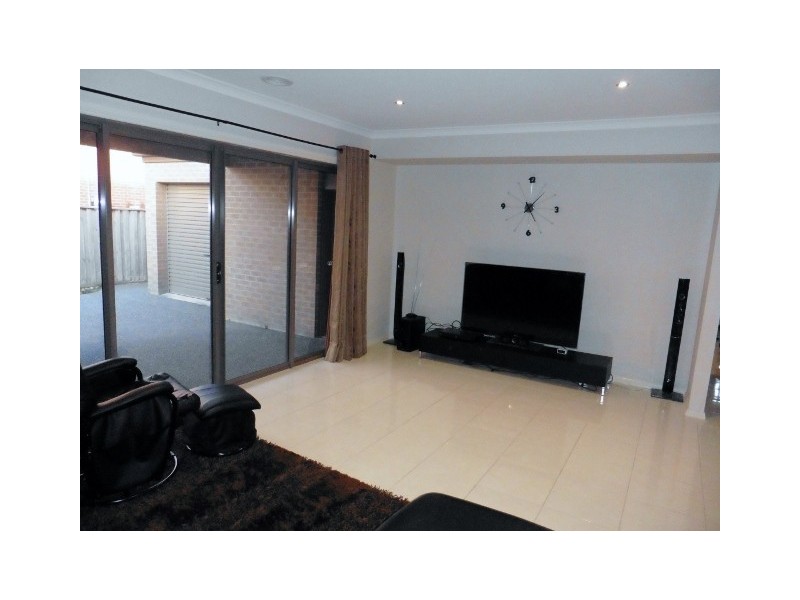 92 Brookwater Parade, Lyndhurst VIC 3975