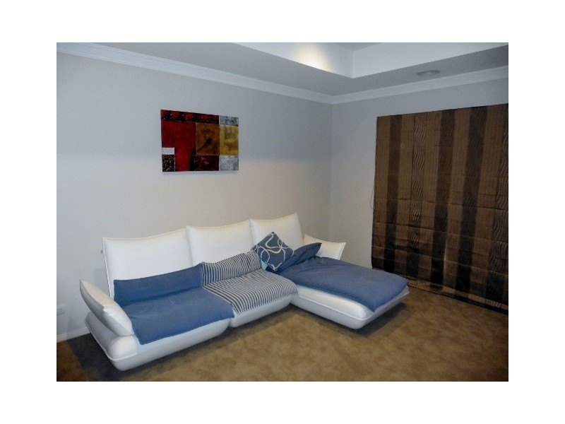 92 Brookwater Parade, Lyndhurst VIC 3975