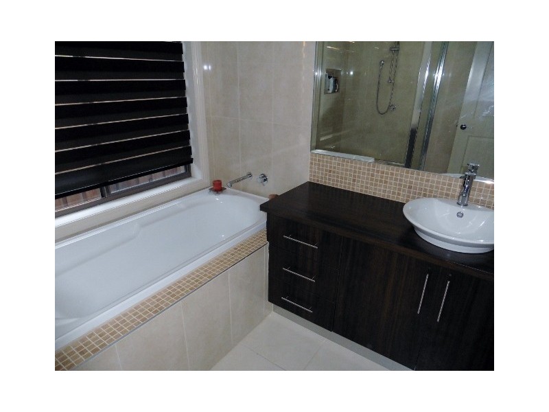 92 Brookwater Parade, Lyndhurst VIC 3975