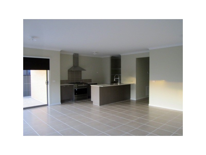 46 Selandra Boulevard, Clyde North VIC 3978