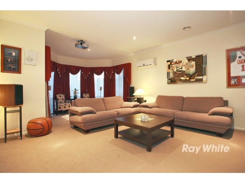 8 Bramble Close, Lyndhurst VIC 3975