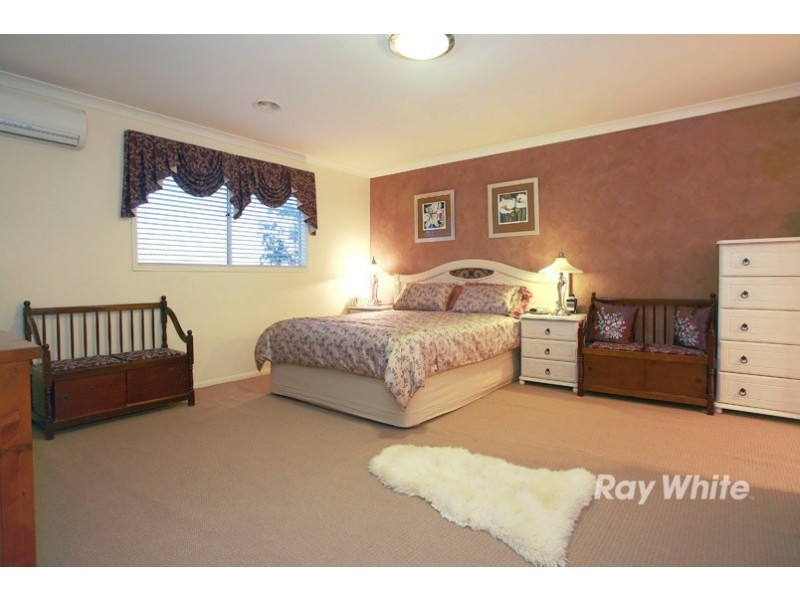 8 Bramble Close, Lyndhurst VIC 3975