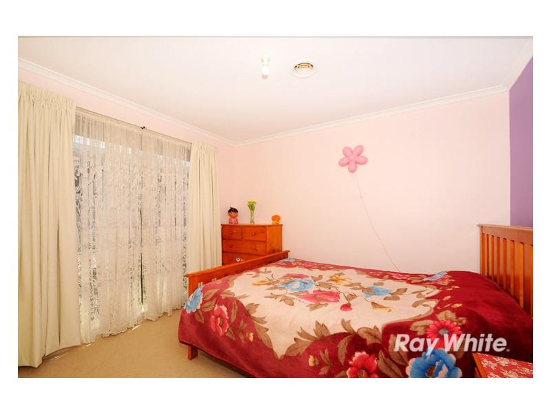 11 Mahogany Close, Hampton Park VIC 3976