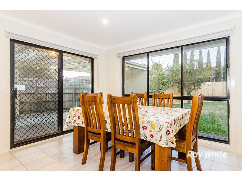 6 South Anderson Court, Cranbourne VIC 3977