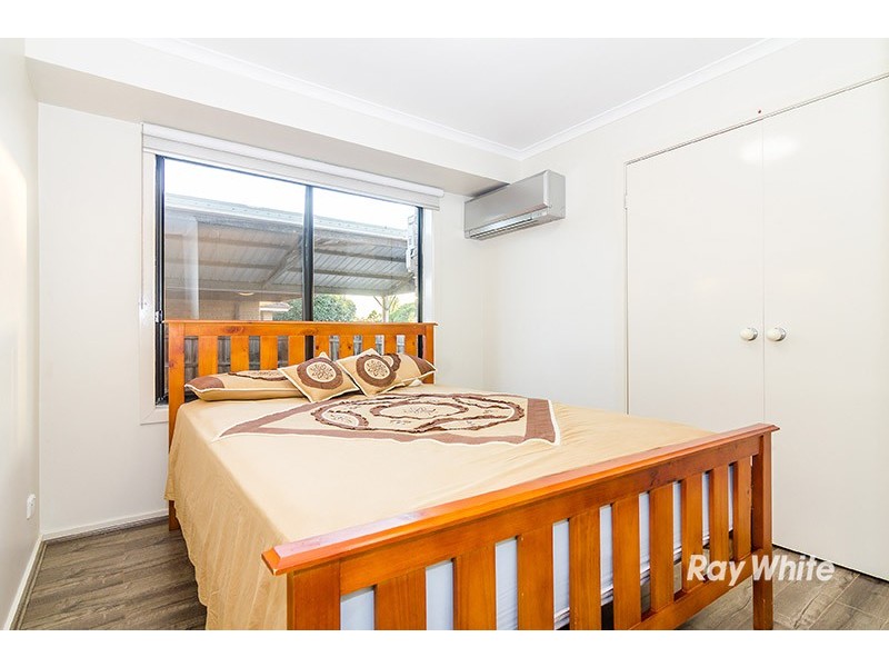 6 South Anderson Court, Cranbourne VIC 3977