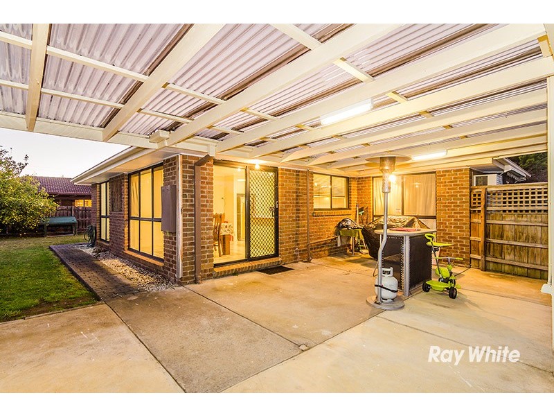 6 South Anderson Court, Cranbourne VIC 3977