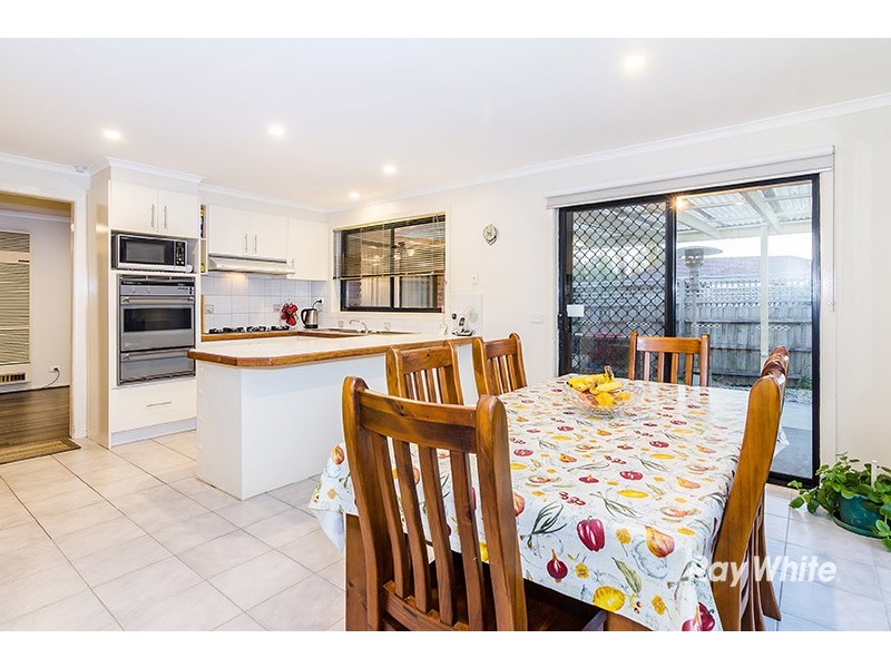 6 South Anderson Court, Cranbourne VIC 3977