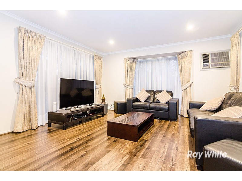 6 South Anderson Court, Cranbourne VIC 3977