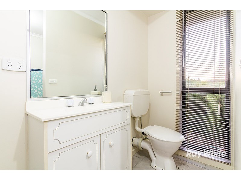 6 South Anderson Court, Cranbourne VIC 3977