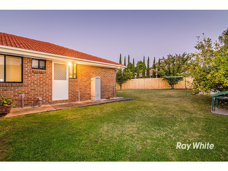 6 South Anderson Court, Cranbourne VIC 3977
