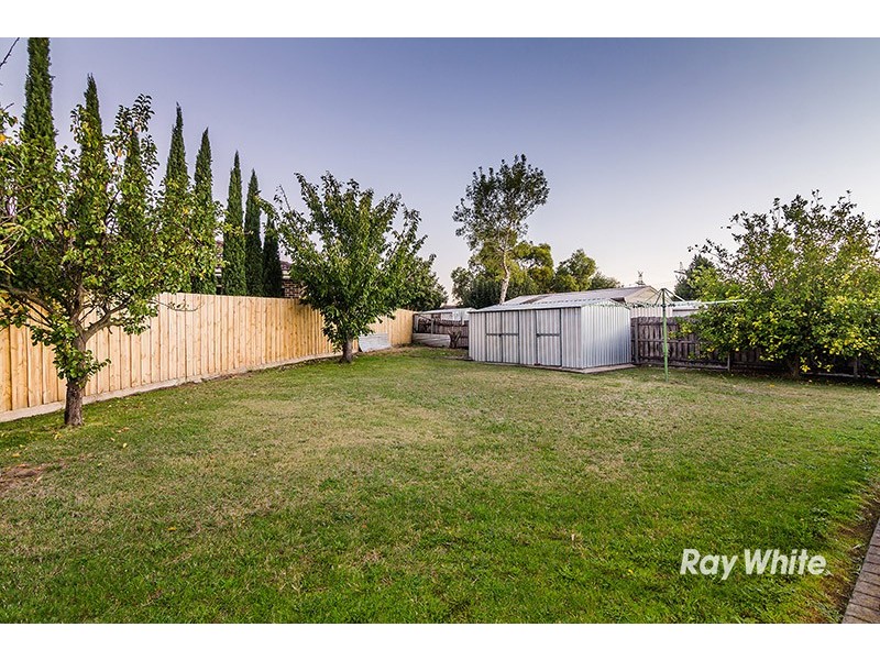 6 South Anderson Court, Cranbourne VIC 3977