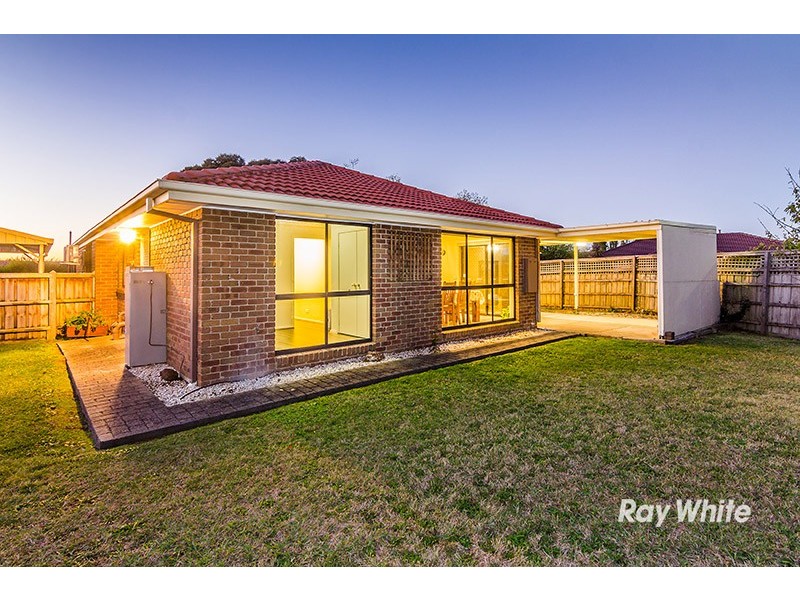 6 South Anderson Court, Cranbourne VIC 3977