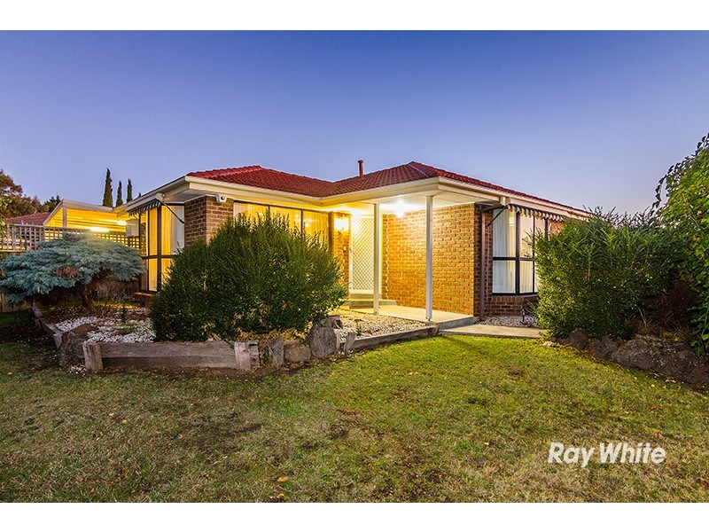 6 South Anderson Court, Cranbourne VIC 3977