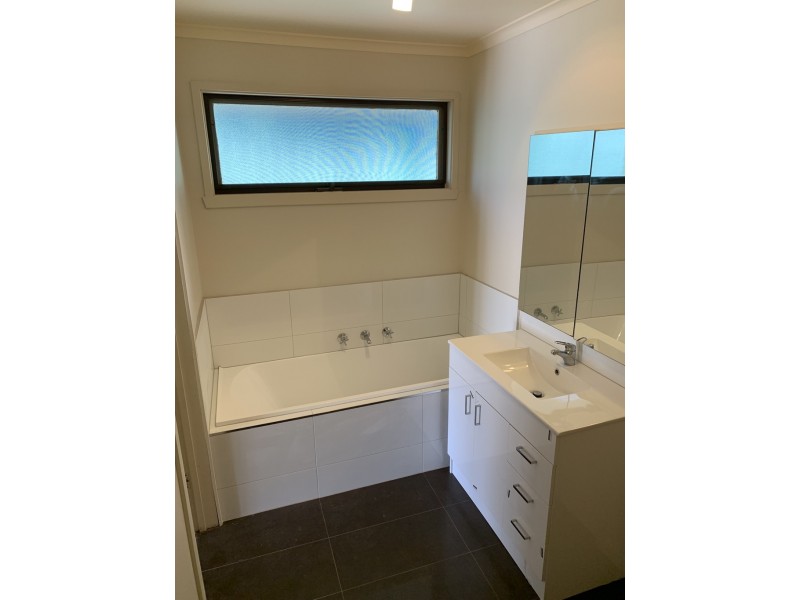16 Harbour Way, Blind Bight VIC 3980