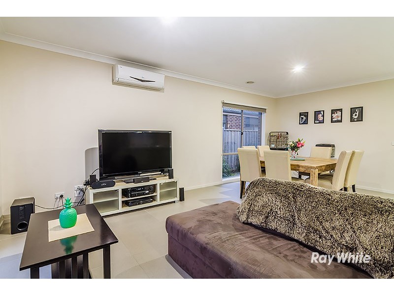 23 Paxford Drive, Cranbourne North VIC 3977