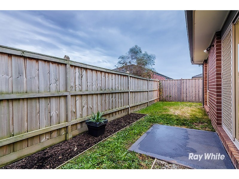 23 Paxford Drive, Cranbourne North VIC 3977