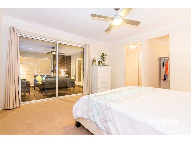 8 Ned Street, Cranbourne East VIC 3977